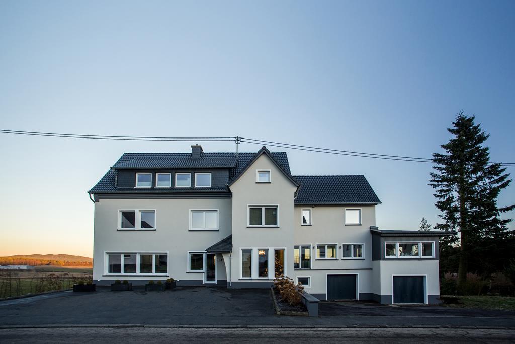 Ferienwohnungen Oliver92 Meuspath am Nürburgring Exterior foto